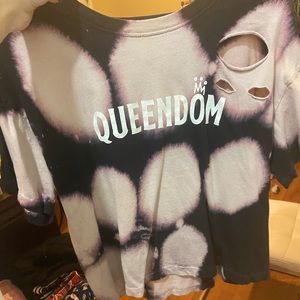 Distressed Cropped T shirt